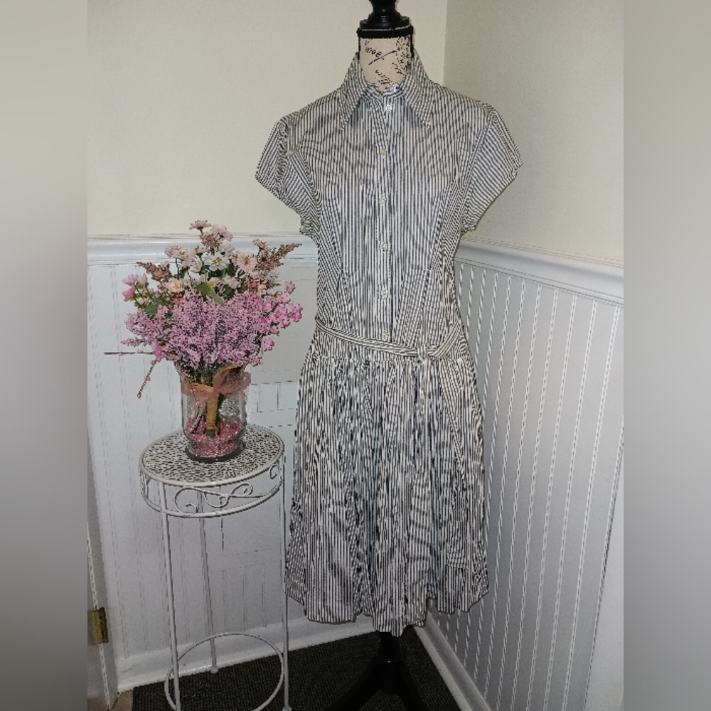 Norma Kamali Women's Large White and Gray Striped Pleated Dress